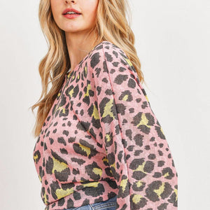 Leopard Knit Back Opened Short Sleeve Top