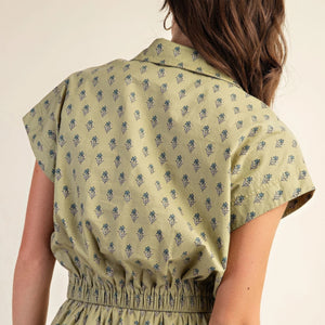 Printed drop shoulder cropped shirt in Pistachio