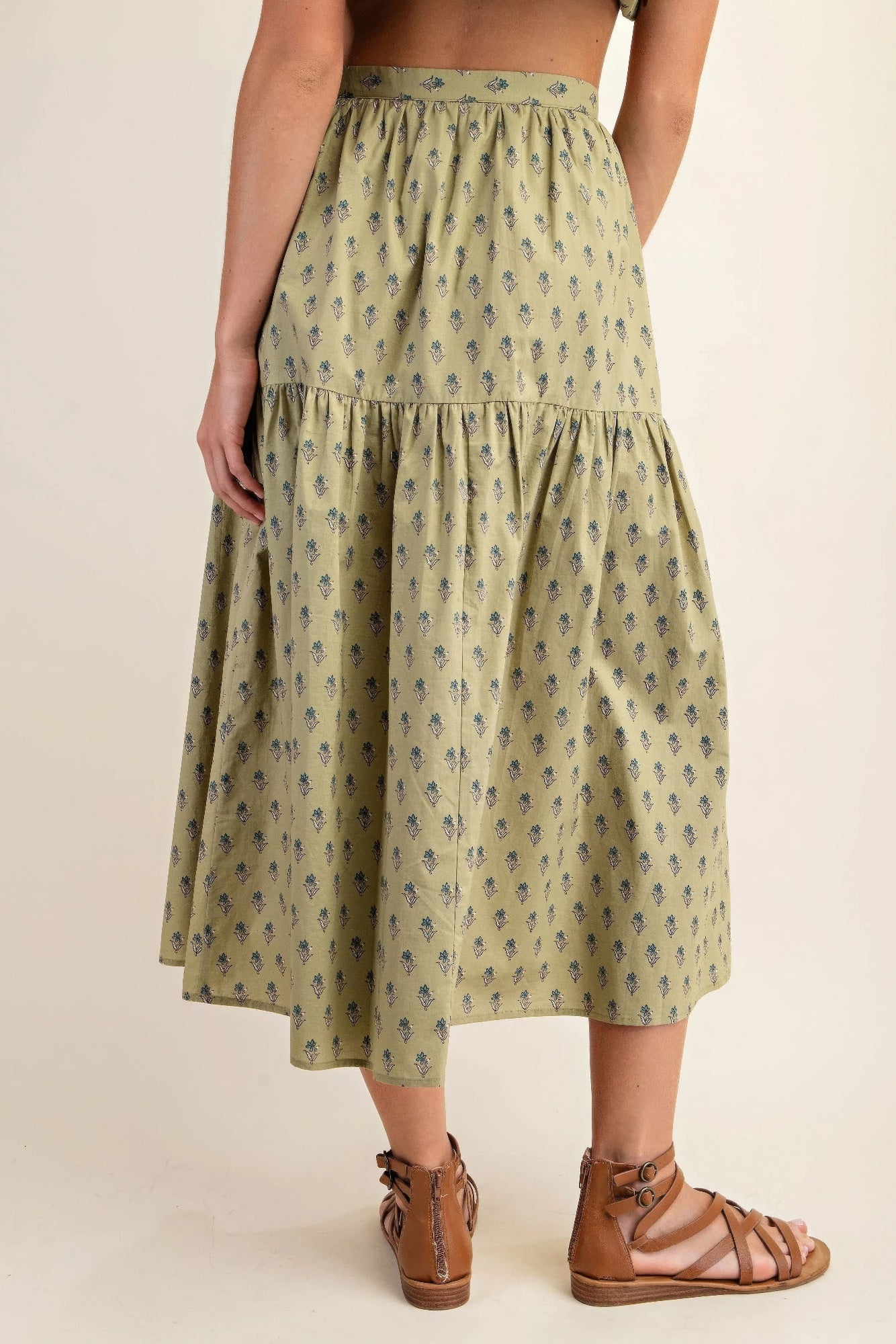 Printed tired midi skirt in Pistachio