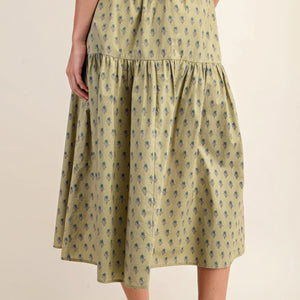 Printed tired midi skirt in Pistachio