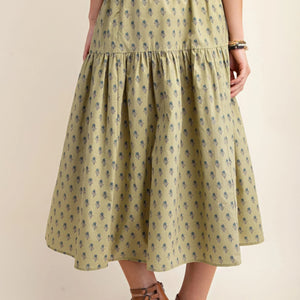 Printed tired midi skirt in Pistachio